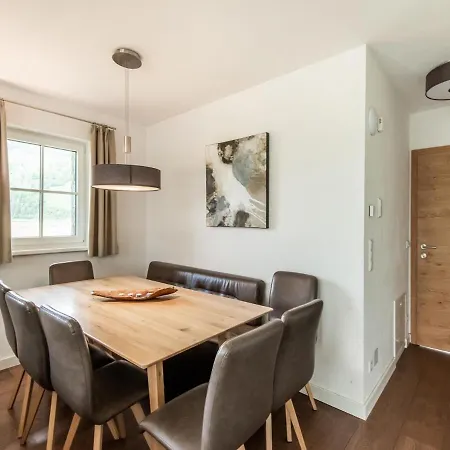 Luxurious Holiday Home With Sauna In Niedernsill Salzburgerland Hébergement de vacances *