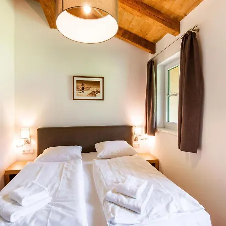 Luxurious Holiday Home With Sauna In Niedernsill Salzburgerland Hébergement de vacances